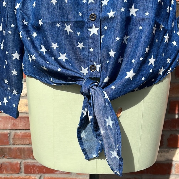 Kut from the Kloth Denim Star Tie up button-down Medium - Picture 4 of 7
